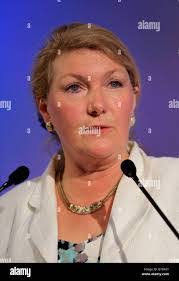 Marianne Overton's Instagram, Twitter & Facebook