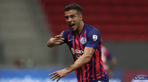 Once again, like last saturday against banfield, boca came out to play with the reserve because the. Di Santo With One Foot Out Of The Debut Of San Lorenzo The Details Archysport