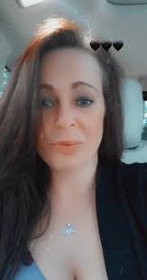 Angela Flath's Instagram, Twitter & Facebook