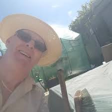 Derek Pitt's Instagram, Twitter & Facebook