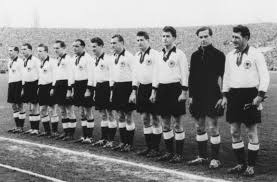 Die udssr traf im finale auf vorrundengegner niederlande, die. Landerspiel Gegen Italien Kann Deutschland Mal Wieder Gewinnen Fussball Schwarzwalder Bote