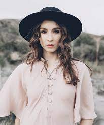Troian Bellisario Pretty Little Liars Celebrity Film Little Liars