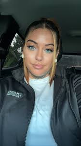 Do you get this photo? Or am I the only one who's confused? 😅🧐