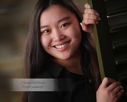 Mia Duff's Instagram, Twitter & Facebook