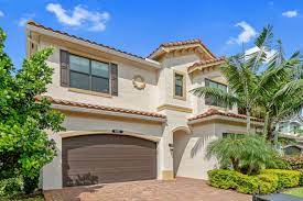 Nearby parks include barwick park and lake ida park. 8067 Lemon Serpentine Ln Delray Beach Fl 33446 Mls Rx 10628532 Redfin