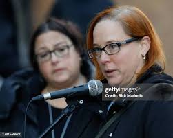 328 Eglinton Avenue Stock Photos, High-Res Pictures, and Images