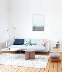 Sofa is definitely more used in britain. Welches Sofa Passt Zu Mir 4 Fragen Die Ihr Euch Vor Dem Sofakauf Stellen Solltet Solebich De