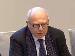 Si capisce dal tipo di intervento di rezza che e' rappresentante oms, sono dei politici. Coronavirus Milano Le Risposte Del Primario Infettivologo Del Sacco Massimo Galli Corriere It