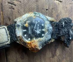 Rolex Found At The Bottom Of The Ocean After Decades: "It still works!