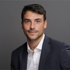 I'm happy to share that this week I've joined Amundi's headquarter in  Paris, as part of the Investment Solutions team!