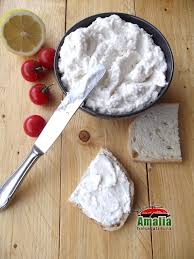 Salata de icre de crap. Salata De Icre Cu Paine Hai SÄƒ GÄƒtim Cu Amalia