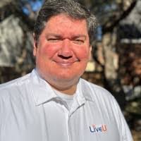 Edward Araque's Instagram, Twitter & Facebook