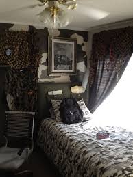 Mathew Is An 11 Year Old Who Has A Brain Tumor The Charity Sunshine On A Ranney Day Gave A Dream Room Makeover Military Style Room Makeover Room Army Bedroom