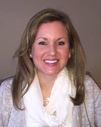 Elizabeth Moyer's Instagram, Twitter & Facebook