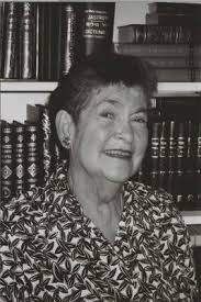 Evelyn Bloom's Instagram, Twitter & Facebook