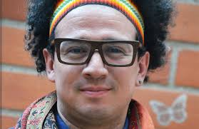 Alumnus Raúl Alberto Mora Receives Award for Literacy Work