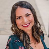 Kari Coffman's Instagram, Twitter & Facebook