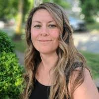 Nicole Farley's Instagram, Twitter & Facebook