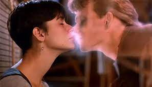 Koch/lisa weinstein mit whoopi goldberg/tony goldwyn/demi moore. Ghost Nachricht Von Sam Swayze Geist Als Musical News At