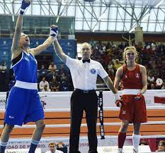 Olimpiadi di tokyo, irma testa è bronzo nella boxe femminile, la pugile italiana perde contro la forte filippina nesthy petecio ma guadagna comunque uno scalino del podio.irma non deve quindi accontentarsi, ma godersi il suo terzo posto dopo un match al fulmicotone contro la petecio che invece il 3 agosto boxerà per l'oro olimpico. La Vita Privata Di Irma Testa Fidanzato Prima Di Amare Un Uomo Bisogna Amare Noi Stesse