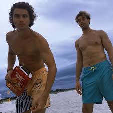 A group of teenagers from the wrong side of the tracks stumble upon a treasure map that unearths a long buried secret. 25 Behind The Scenes Photos Of The Outer Banks Cast That Prove They Re Just As Cool As You Thought Outer Banks The Pogues Obx