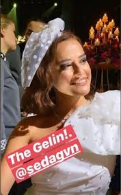 Seda güven news, gossip, photos of seda güven, biography, seda güven boyfriend list 2016. Seda Guven Evlendi Dugunune Unluler Akin Etti Gercek Gundem