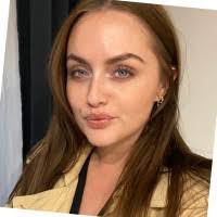 Jennifer Erna's Instagram, Twitter & Facebook