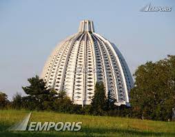 The dome rising behind the landscape, Frankfurt Bahá'í House of Worship,  Hofheim am Taunus | Image 719936 | Images | EMPORIS