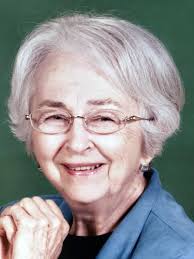 Della Metz's Instagram, Twitter & Facebook