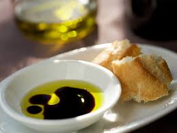 Rezept Fur Balsamico Dressing Kostlich Einfach Und Geht Ganz Schnell Olivenol Balsamico Und Pfeffer Nach Beli Rezepte Balsamico Dressing Olivenol Brot Dip