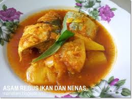Seterusnya masukkan daum kesum yang dah dibersihkan. Mamafami S Spice N Splendour Asam Rebus Ikan Selar Dan Nenas Fish Dinner Recipes Fish Dinner Dinner Recipes
