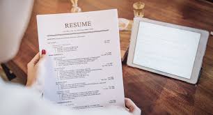 It's usually formatted in chronological order and starts with your educational experience. Refresh Your Cv Career Advice Jobs Ac Uk