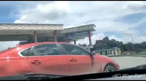 Jangan lupa jangan lupa juga. Polis Tembak Tayar Kereta Wanita Brunei Rempuh Sempadan Untuk Bersiar Siar Wapcar