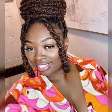 Papi calls…. Papi: Nina I want waffles, chicken nuggets, fries, sweet tea,  steak, and broccoli. Me: Do you want Waffle House? You can't have  everything. Papi: Yes, Waffle House. Me: Tell mommy