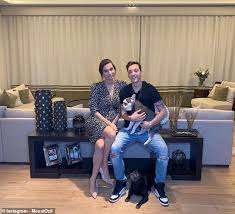 Salaman ekinci and ferhat ercun are accused of abusive behaviour at the. Arsenal S Mesut Ozil And Wife Amine Gulse Celebrate Arrival Of Their First Child Daily Mail Online