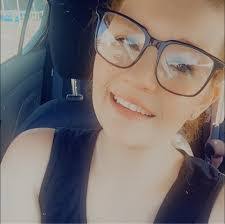 Candace Arnett's Instagram, Twitter & Facebook