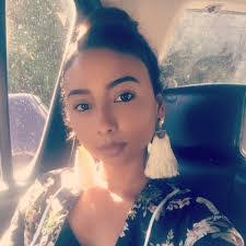 Kellie Yeats's Instagram, Twitter & Facebook