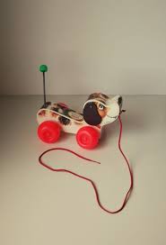 Tras la vuelta de navidad todos los alumnos llevarían al aula un juguete que los reyes magos le hayan traido, también debemos tener en cuenta que la unidad didáctica trata de los juegos y los juguetes. 25 Juguetes Que Demuestran Que Fisher Price Es El Dueno De Tu Infancia Juguetes De Antes Infancia Juguetes Retro