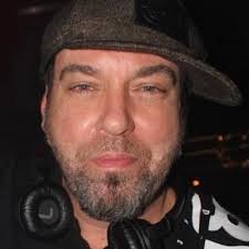 Jeff Lauzon (@djjefflauzon)