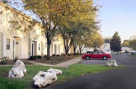 Heather house apartments offers the convenience of being next. Heatherstone Apartments Louisville Ky