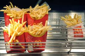 Il Y Aurait Du Petrole Et Du Silicone Dans Les Frites De Mcdonald S Comment Faire Des Frites Faire Des Frites Frites