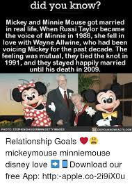 As a mischievous deck hand on a riverboat, mickey, to minnie's delight, plays turkey in the straw utilizing an animal menagerie as his instruments. Did You Know Mickey And Minnie Mouse Got Married In Real Life When Russi Taylor Became The Voice Of Minnie In 1986 She Fell In Love With Wayne Allwine Who Had Been