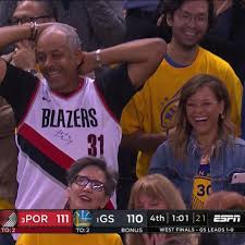She was also caught on camera hugging the mystery man. Blazers Vs Warriors The Curry Family Is Stealing The Show Sbnation Com