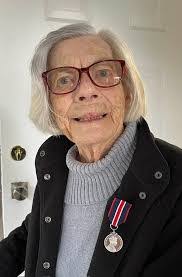 Eileen Butts's Instagram, Twitter & Facebook