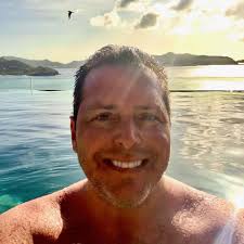 Please join us in wishing our Production Manager, Beth Clavier a very happy  birthday! 🎨🎊 We're thankful to have Beth