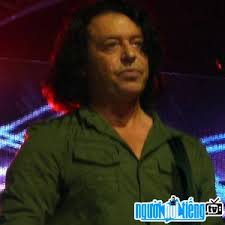 Guitarist Ricky Ayala profile: Age/ Email/ Phone and Zodiac sign