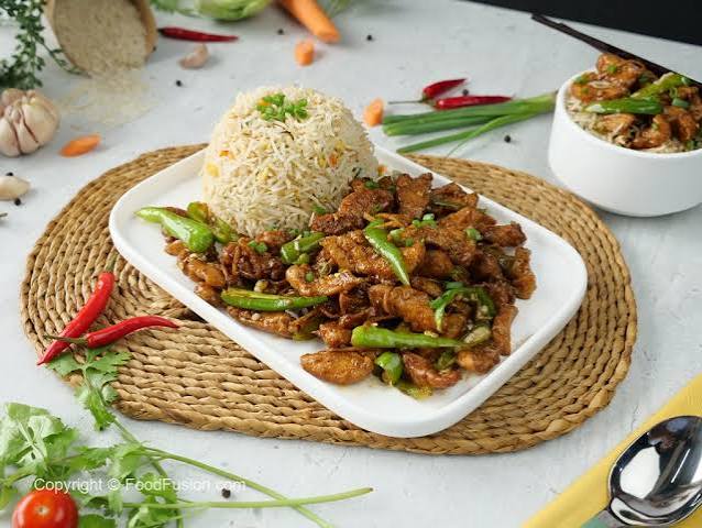 Chilli Dry With Rice Chicken
