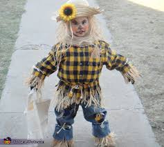 Diy matching scarecrow costume dressing up for halloween is even more fun when you can match someone you love! Homemade Scarecrow Costume For Girls Creative Diy Costumes