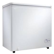 Danby 5 5 Cu Ft Manual Defrost Chest Freezer In White Dcf055a1wdb1 The Home Depot Chest Freezer Danby Freezer Appliances