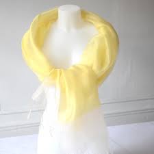 Etole chaude pour mariage hiver. Grande Etole Jaune Mariage Ceremonie En Organza De Soie Sur Viscose